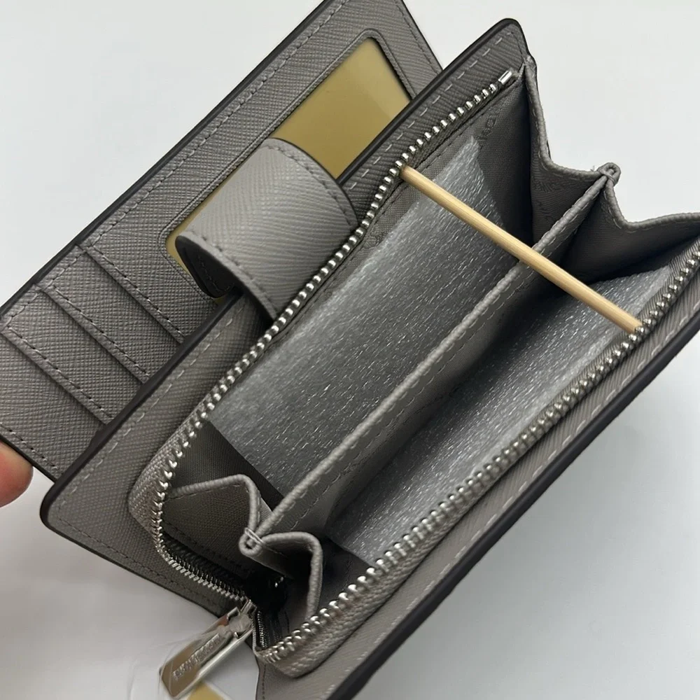 MICHAEL KORS Medium Saffiano Leather Bifold Zip CN Wallet PEARL GREY